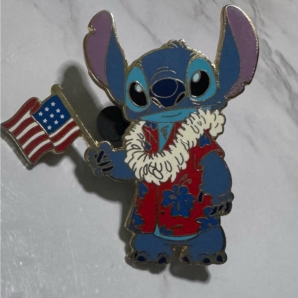 Vintage- Mickey’s All American Pin Festival-Stitch with Flag-Disneyland pin